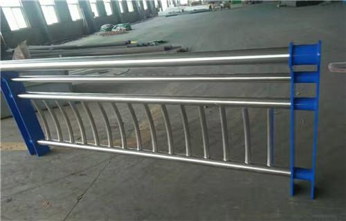 甘南道路護(hù)欄安裝 甘南道路護(hù)欄安裝