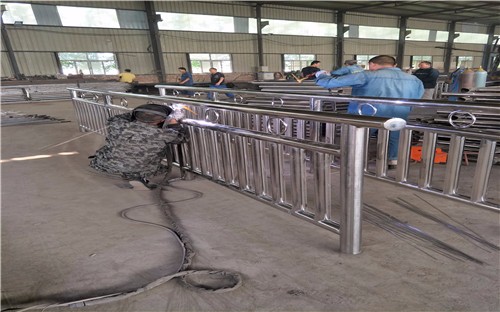 龍巖防撞護(hù)欄 龍巖防撞護(hù)欄